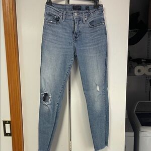 Lucky Brand Women's Light Blue Ripped Skinny Jeans